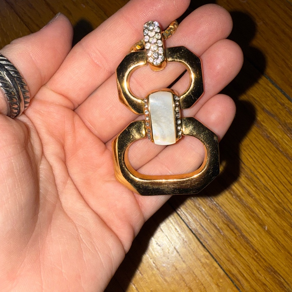 Beautiful, gold oval white opaque statement necklace